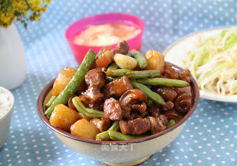 #trust之美# Stewed Pork Belly with Potatoes and Beans recipe