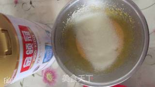 The Easiest Way to Dissolve Beans with Egg Yolk recipe