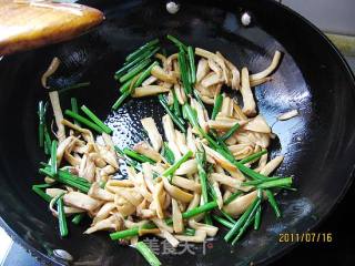 Eryngii Mushroom with Leek Moss recipe