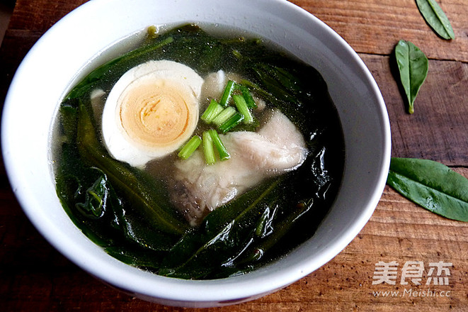 Salted Egg Fish Bone Ginseng Leaf Soup recipe