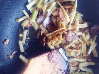 Stir-fried Pork with Tender Bamboo Shoots recipe