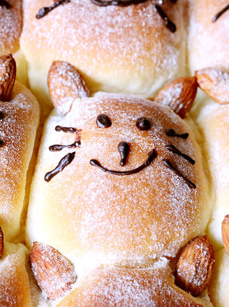 Kitten Squeezes Bread recipe