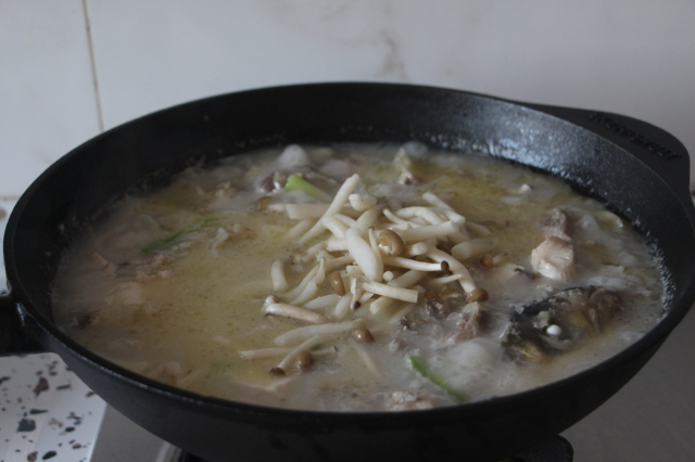 Three Fresh Fish Head Soup recipe