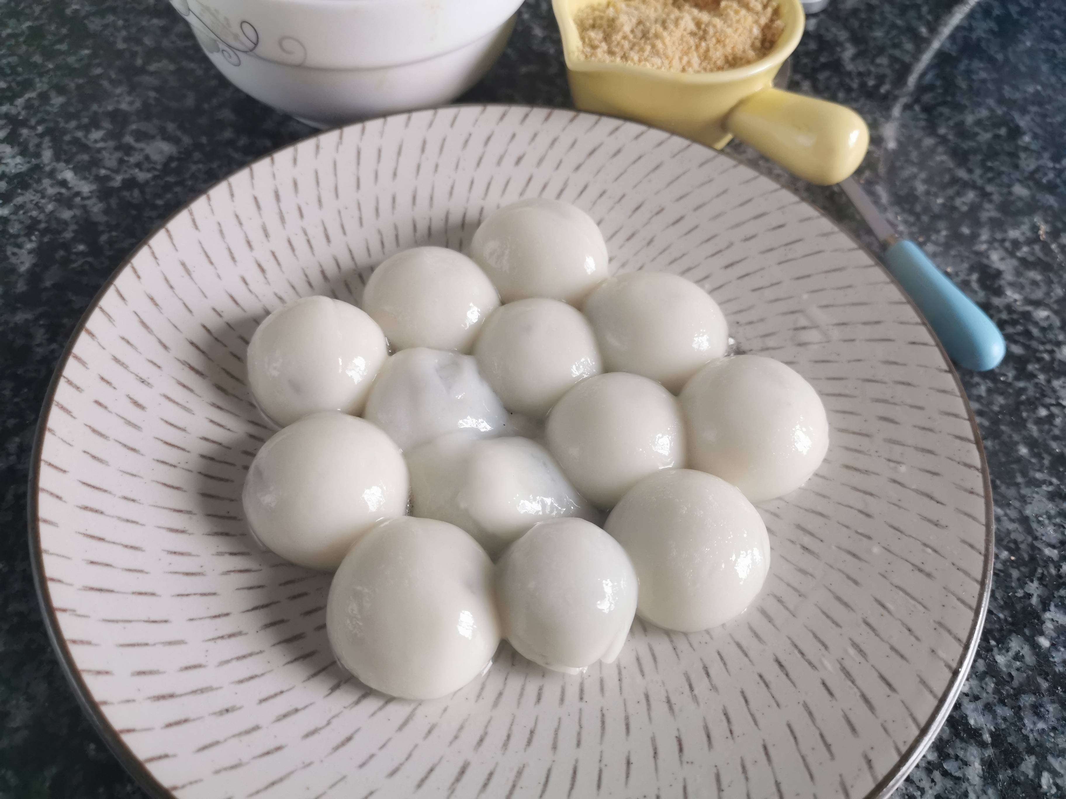 Glutinous Rice Balls and Brown Sugar Glutinous Rice Cakes recipe