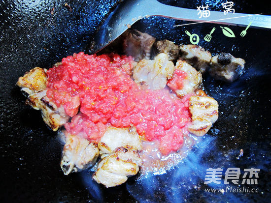 Stir-fried Tomato Pork Ribs recipe