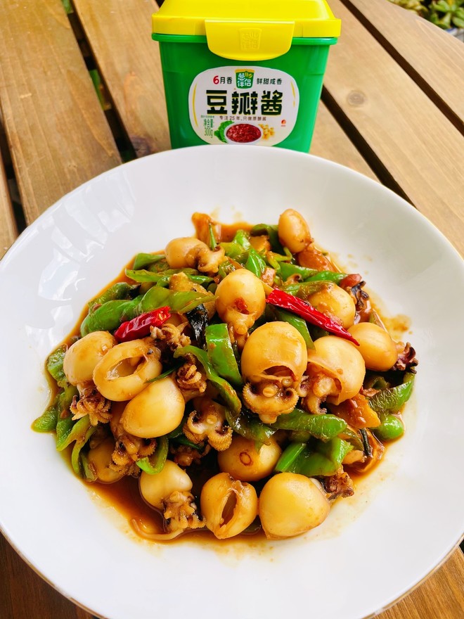 Stir-fried Cuttlefish with Home-cooked Vegetable Sauce (15 Minutes) recipe