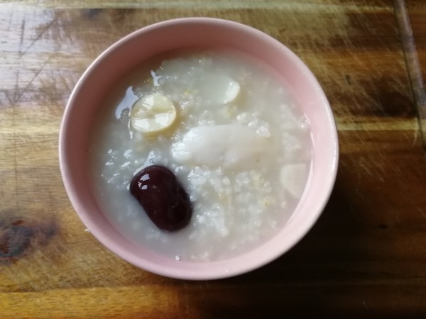 Oatmeal Porridge with Red Dates, Lotus Seeds and Lily recipe
