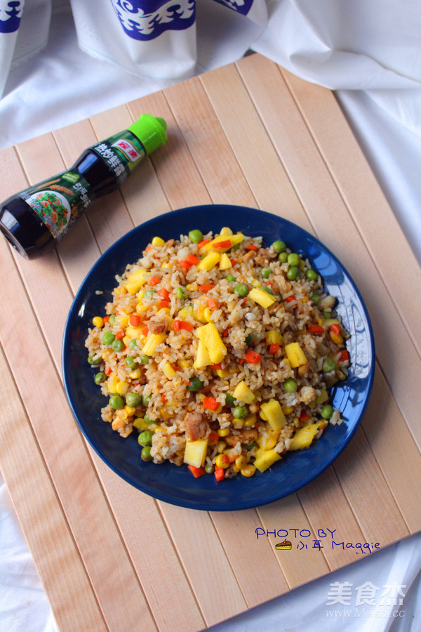 Fried Rice with Fresh Dew Fruits and Vegetables recipe