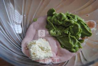 Avocado Strawberry Cheese Roll recipe