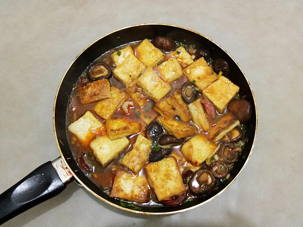 Braised Tofu with Dried Shiitake Mushrooms recipe