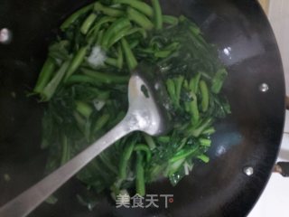 Stir-fried Cabbage Seedlings with Pork Belly recipe