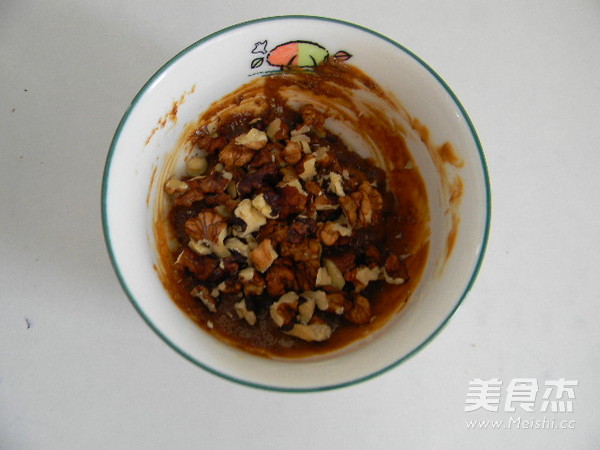 Peking Nut Candy Horseshoe recipe