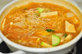 Korean Kimchi Noodle Soup recipe