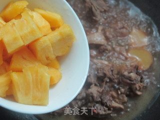 Delicacy Not to be Missed During The Pineapple Season: Pineapple Braised Duck recipe