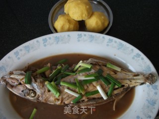 Braised Horse Noodle Fish in Sauce recipe