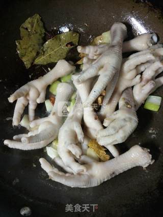 Delicious and Beautiful Braised Chicken Feet recipe