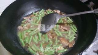 Braised Noodles with Beans recipe