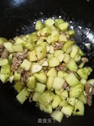 Stir-fried Diced Cucumber with Minced Meat recipe