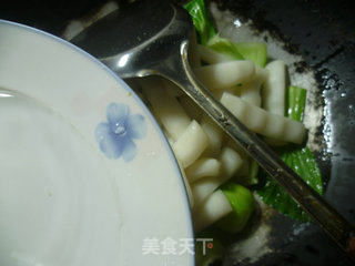 Stir-fried Rice Cake with Green Vegetable and Enoki Mushroom recipe