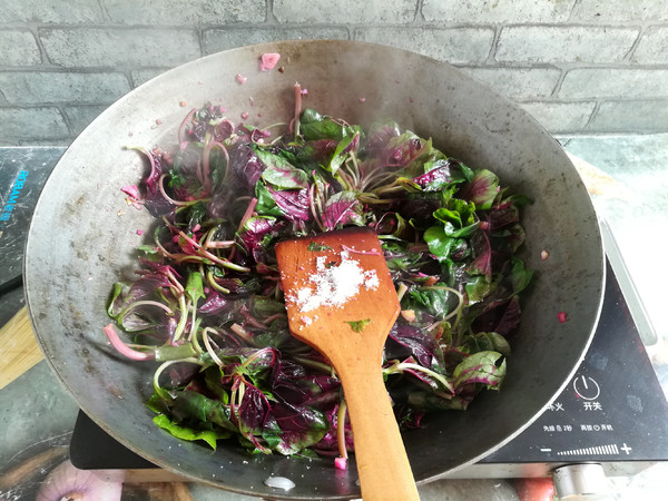 Vegetarian Stir-fried Red Amaranth recipe