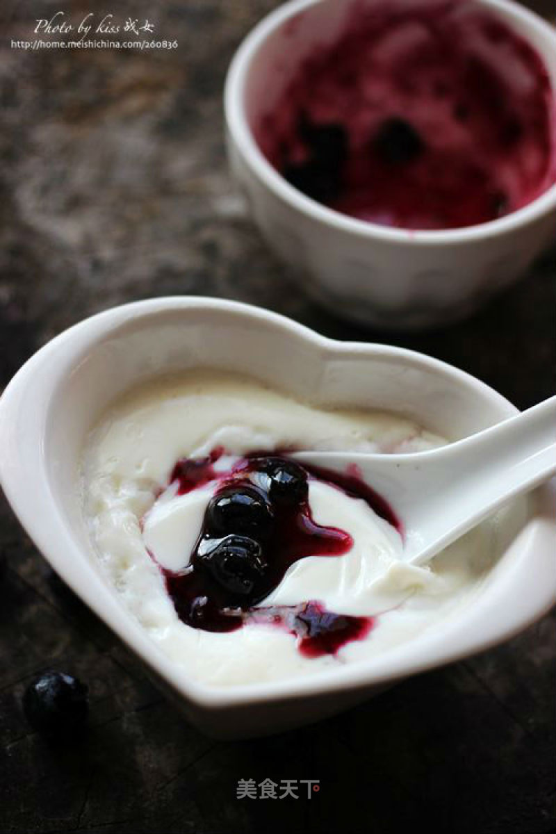 Double Skin Milk with Blueberry Sauce recipe