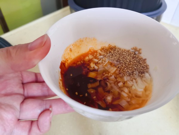 Sour Soup Cold Noodles recipe