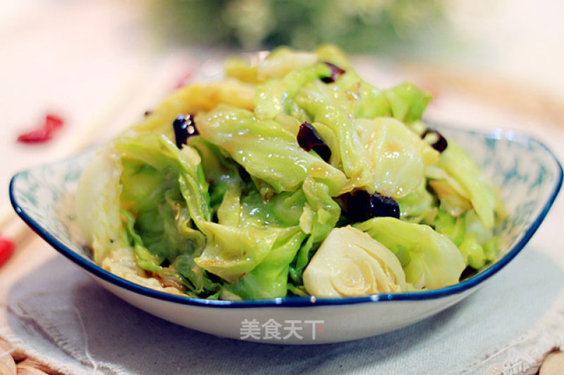 Sour and Spicy Shredded Cabbage recipe