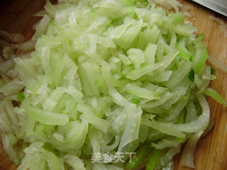 Home-cooked Staple Food-steamed Buns with Cabbage and Mushroom Sauce recipe