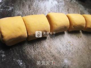 Pumpkin Steamed Buns-golden Knife Cut Steamed Buns recipe