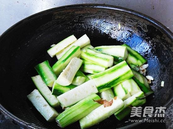 Crab Sticks and Loofah recipe