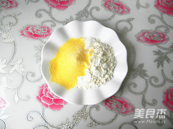 Mixed Noodles Walnut Crisp recipe