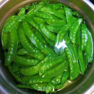 Fried Shrimp with Snow Pea recipe