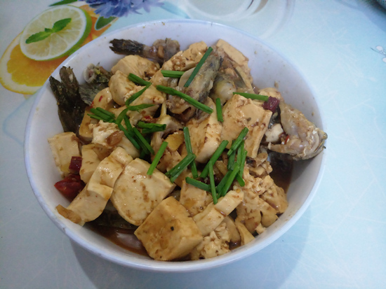 Braised Tofu with Yellow Bone Fish recipe