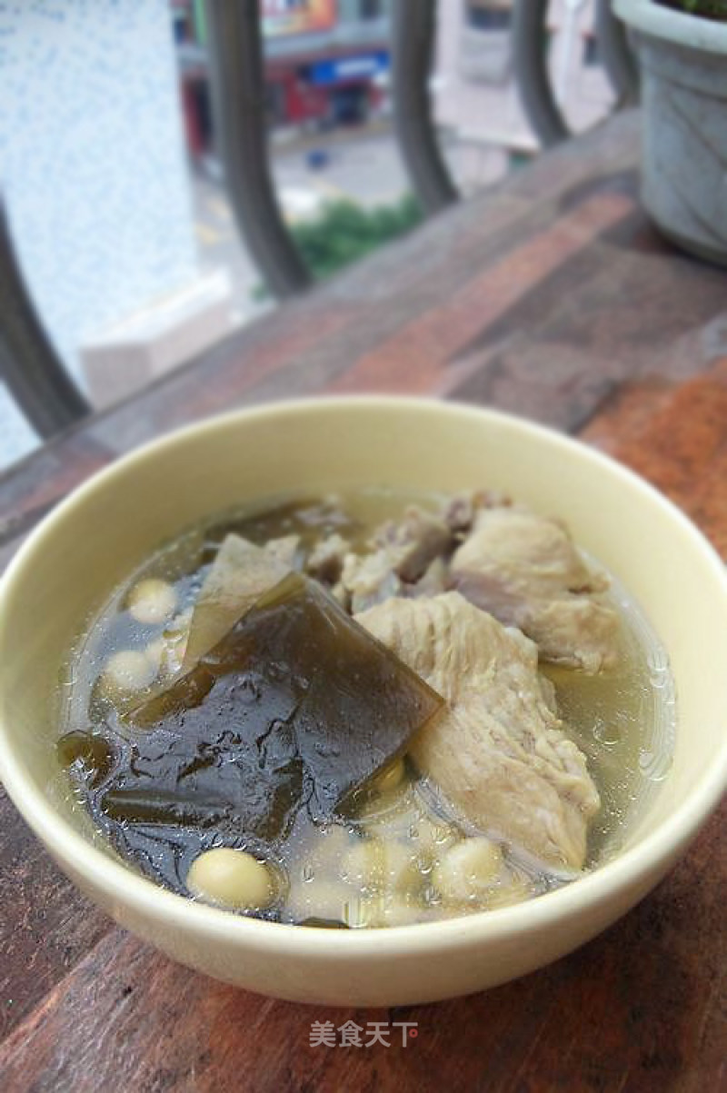 Kelp and Soy Keel Soup recipe