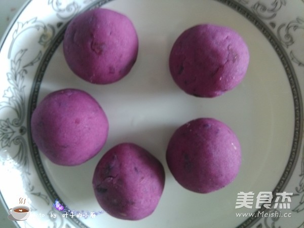 Purple Sweet Potato Lotus Cake recipe