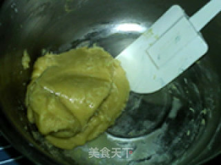 Pineapple Lotus Paste Mooncake recipe