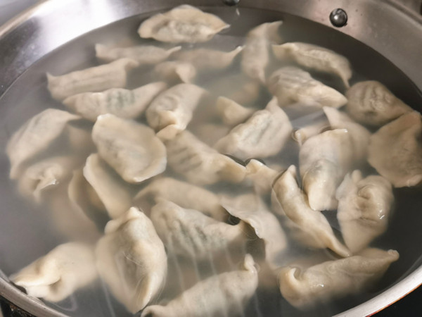 Shepherd's Purse and Pork Dumplings recipe