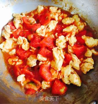 Scrambled Eggs with Tomatoes recipe