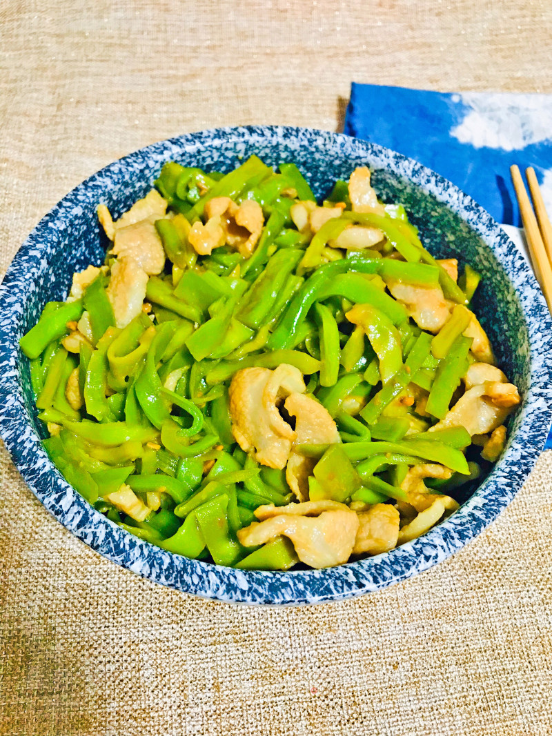 Fried Pork Slices with Tribute Vegetables recipe