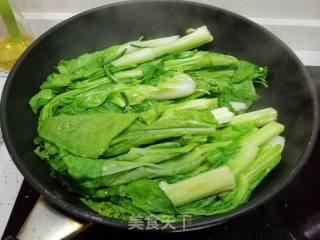 Stir-fried Cabbage Heart with Garlic recipe