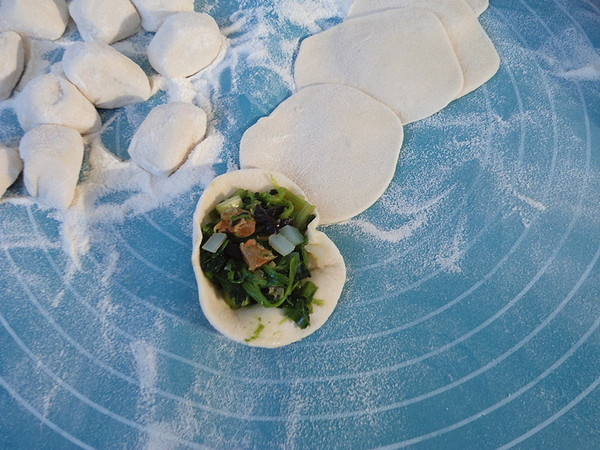 Dumplings Stuffed with Sea Rice and Spinach recipe