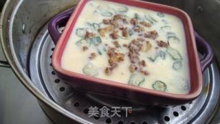 Steamed Eggs with Minced Meat and Okra recipe