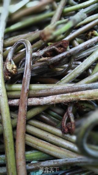 Salad with Small Wild Bamboo Shoots recipe