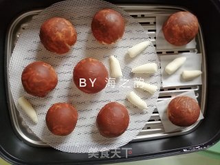 Pictograph Bean Paste and Mushroom Bun recipe