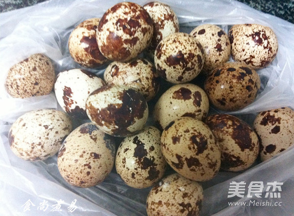 Spiced Tea Quail Eggs recipe