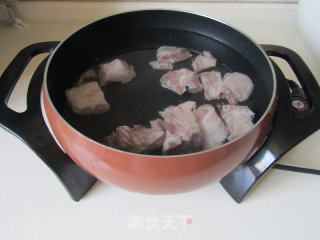 Yam and Fungus Pork Ribs Soup recipe