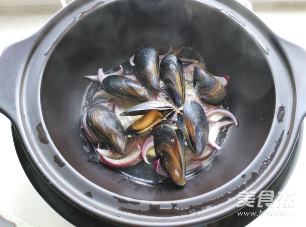 Dry Baked Mussels recipe