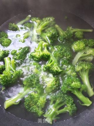 Garlic Broccoli (quick Vegetable) recipe