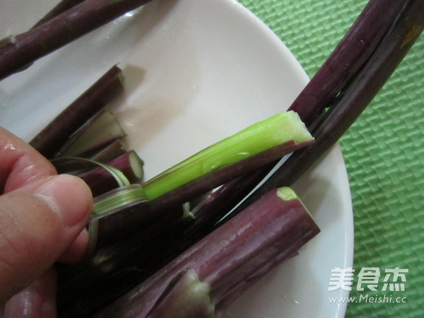 Stir-fried Red Cabbage Moss recipe