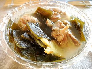 Seaweed Stewed Pork Bones recipe